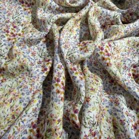 Вискоза молочная в цветочный принт (128796)