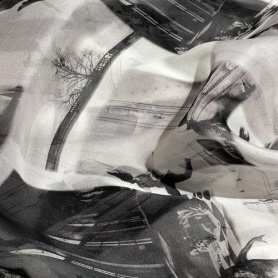 Шелк черно-белый с абстрактным фотопринтом (187373-1)