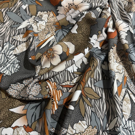 Вискоза коричневая в цветочный принт (178235)