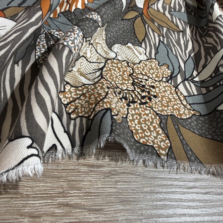 Вискоза коричневая в цветочный принт (178235)