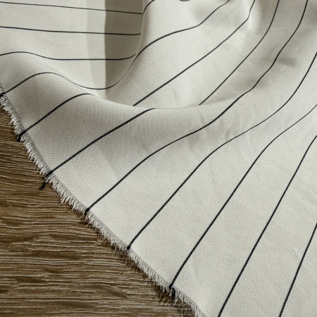 Вискоза молочная в полоску (178405)