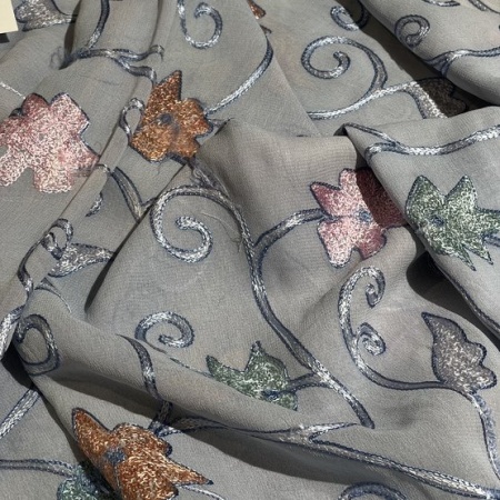 Вискоза серая с цветочным принтом (178457)