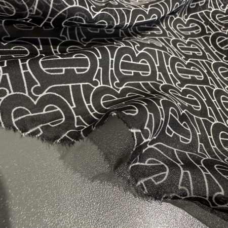 Шелк 131385\2 Diffusione Tessile S.r.l. (Италия)