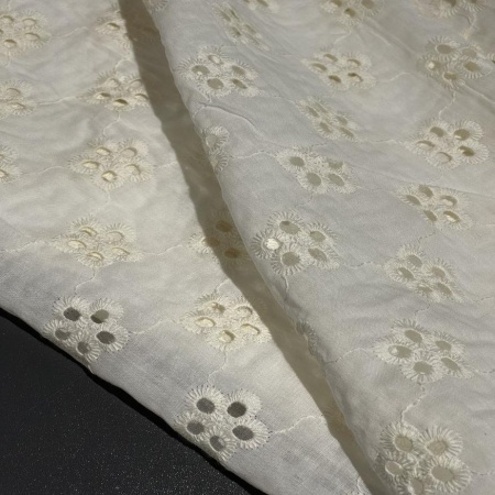 Хлопок белый с цветочной вышивкой (150247)