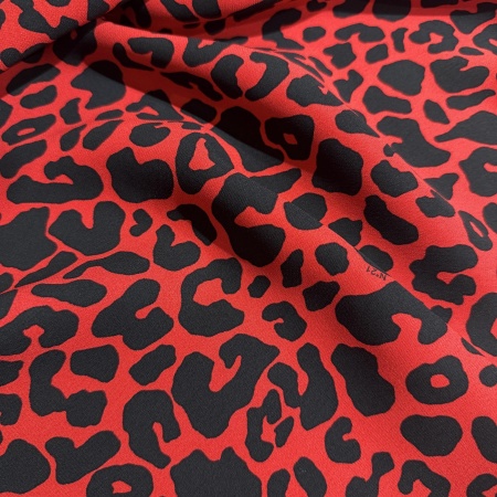 Вискоза красная анималистичная (150279)