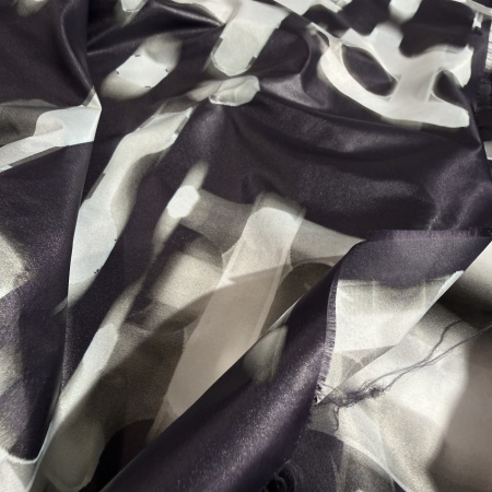 Плащевка черная геометрия (131458)