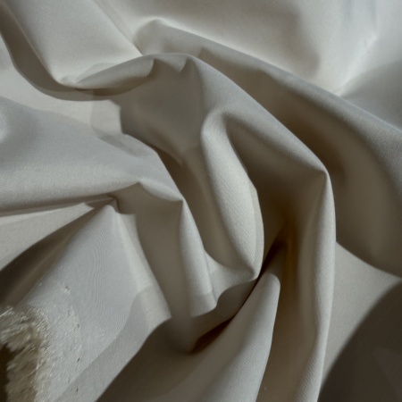 Плащевка молочная (144949)