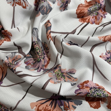 Вискоза молочная в цветочный принт (139237)