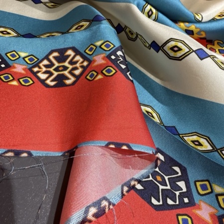 Шелк 187369\7 Diffusione Tessile S.r.l. (Италия)