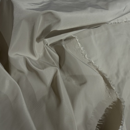 Плащевка молочная (144938)