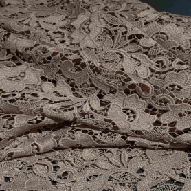 Полиэстер бежевый кружевной (150235)