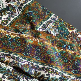 Вискоза кремовая с пейсли принтом (131494-1)