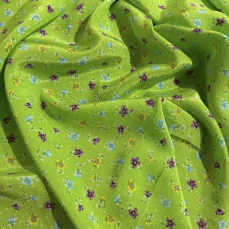 Вискоза зеленая в цветочный принт (150220)