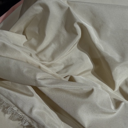 Плащевка молочная (152171)