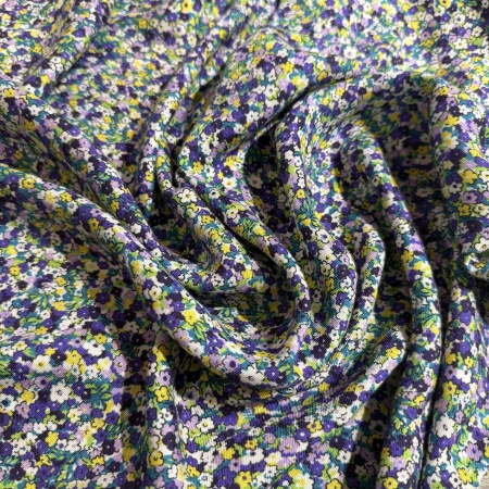 Вискоза молочная в цветочный принт (150258)