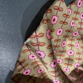 Шелк серо-зеленый с цветочным принтом (187372)