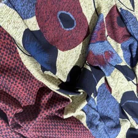 Вискоза коричневая в цветочный принт (178405)