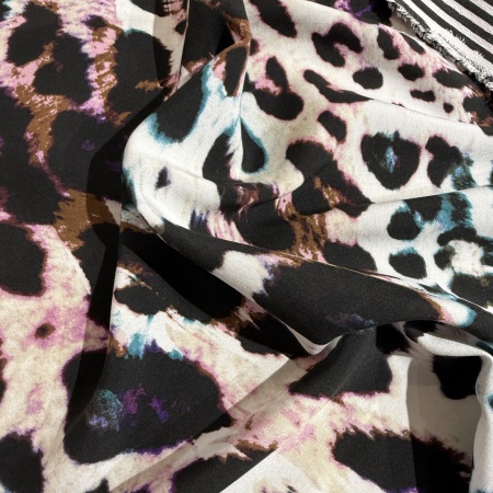 Вискоза молочная анималистичная (152168)