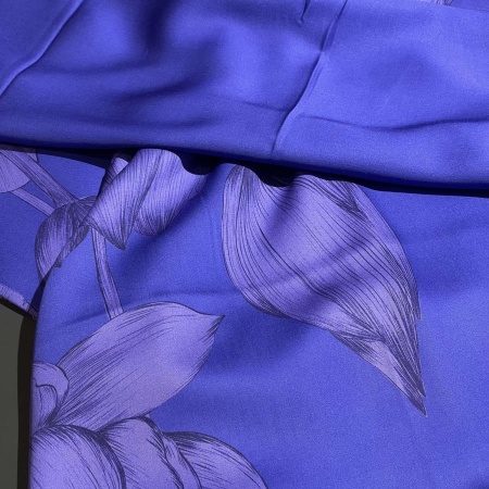 Вискоза синяя с цветочным принтом (150253)