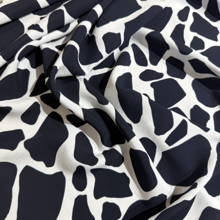 Вискоза молочная анималистичная (181477)