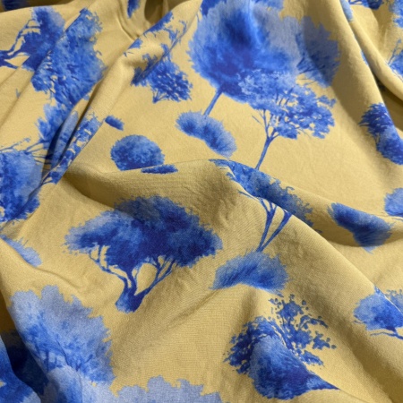 Вискоза коричневая в цветочный принт (181477)