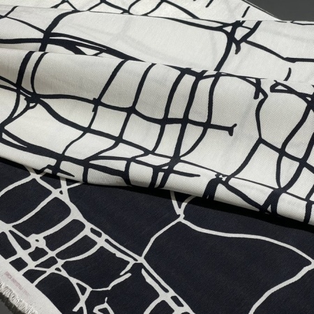 Вискоза бело-синяя с геометрическим принтом (128509)