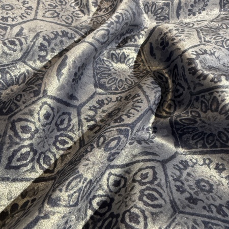 Вискоза голубая с цветочным принтом (178456)