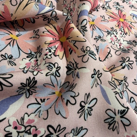 Вискоза розовая в цветочный принт