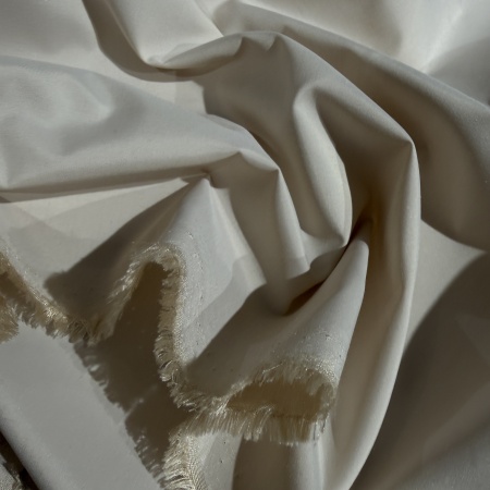 Плащевка молочная (144949)