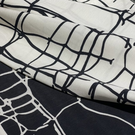 Вискоза бело-синяя с геометрическим принтом (128509)