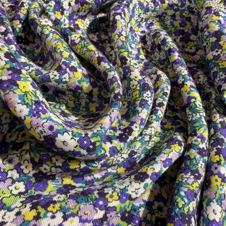 Вискоза молочная в цветочный принт (150258)