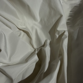 Плащевка молочная (144946)