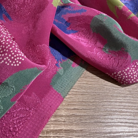 Вискоза розовая в цветочный принт (158273)